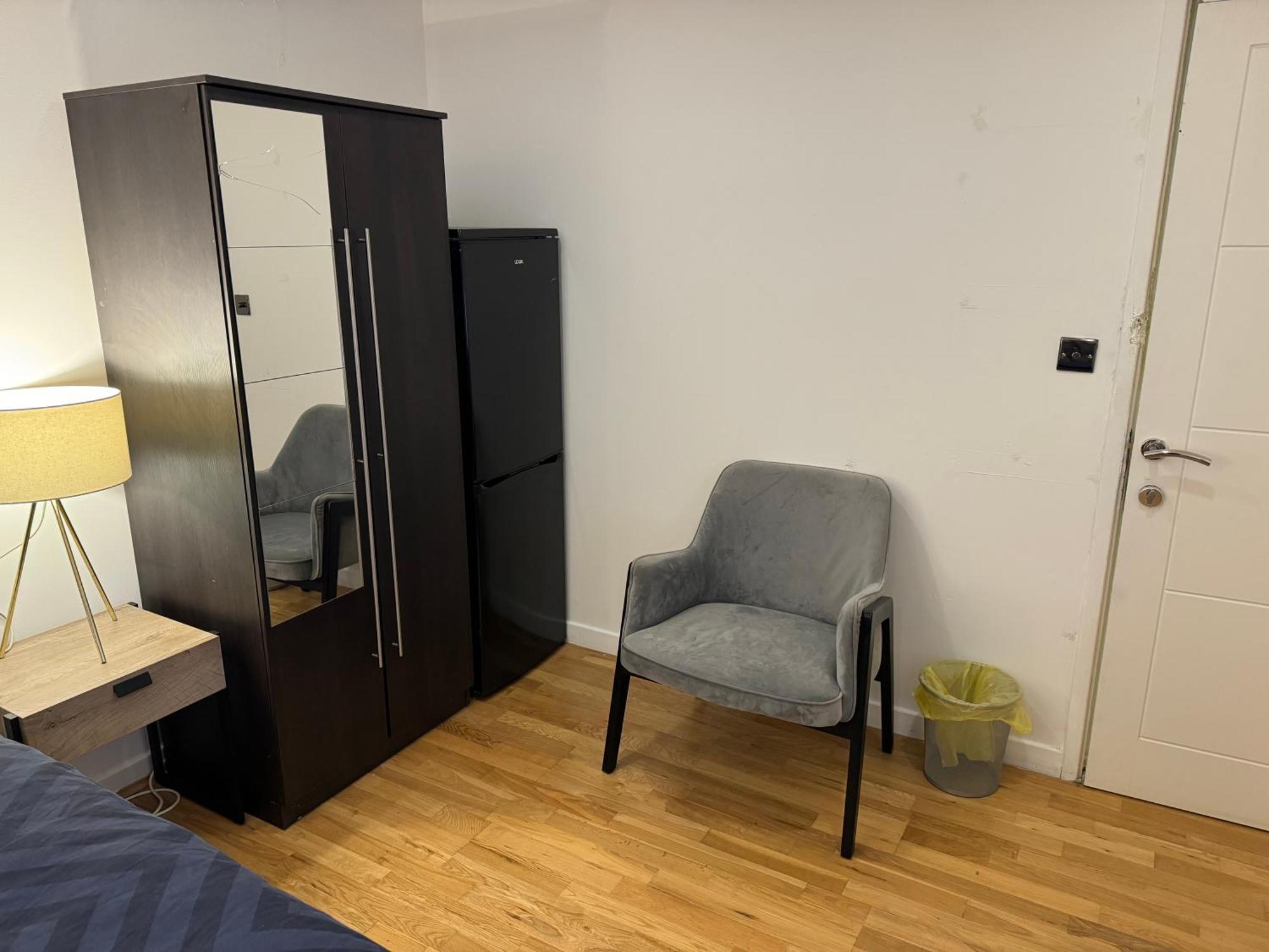 Specious Double With King Size Bed Accommodatie bij particulieren *